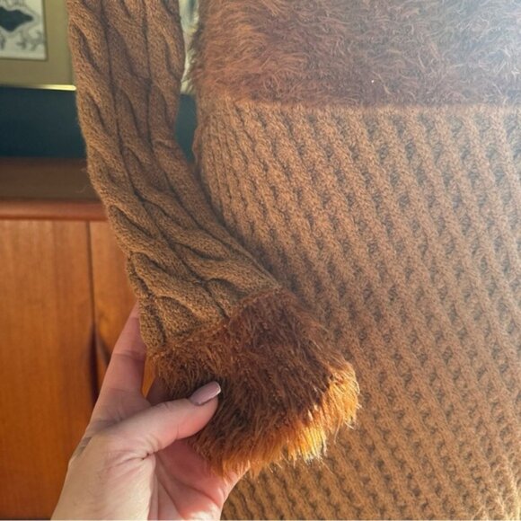 Vintage handcrafted, large pottery bowl, mid-century modern lovely design - Picture 13 of 13